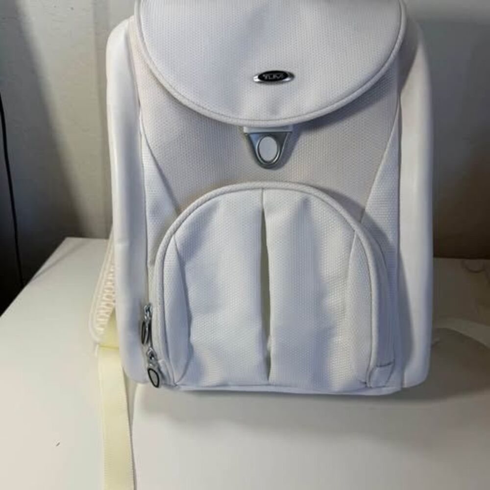 RARE Vintage TUMI Futuristic Tech Flap Backpack – Cream / White Tech